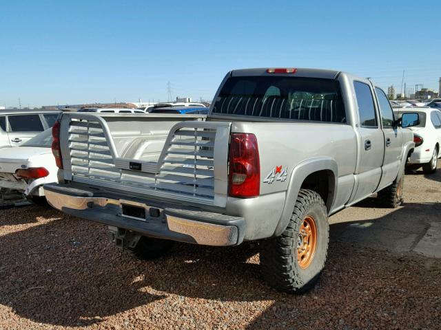 1GCGK13UX3F193594 - 2003 CHEVROLET SILVERADO SILVER photo 4