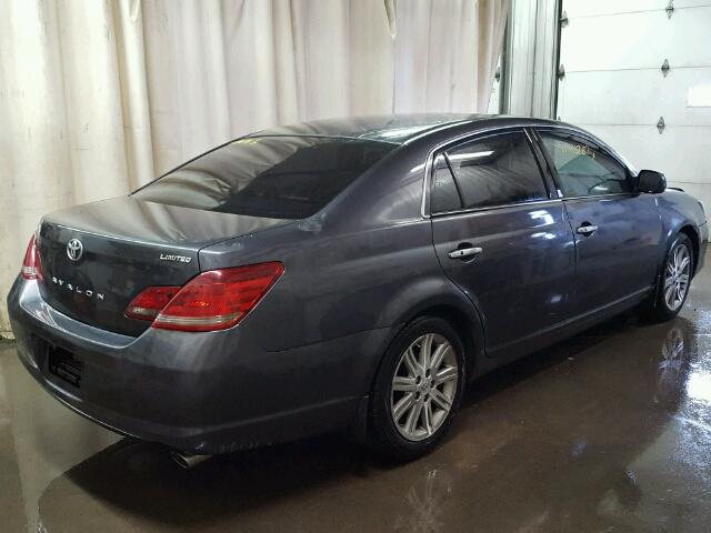 4T1BK36B98U264511 - 2008 TOYOTA AVALON XL CHARCOAL photo 4