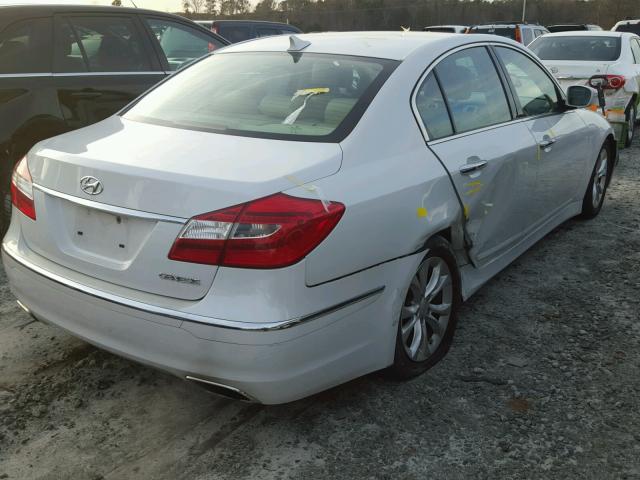 KMHGC4DD4DU209276 - 2013 HYUNDAI GENESIS 3. WHITE photo 4
