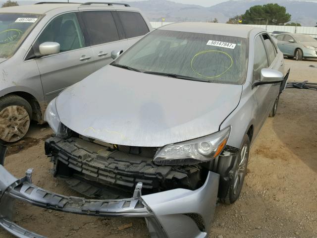 4T1BF1FKXHU326636 - 2017 TOYOTA CAMRY LE SILVER photo 2
