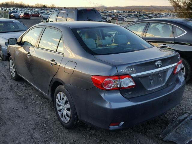 2T1BU4EE1DC063371 - 2013 TOYOTA COROLLA BA GRAY photo 3