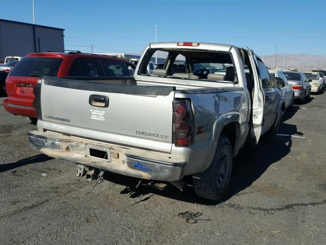 2GCEK13TX51355720 - 2005 CHEVROLET SILVERADO SILVER photo 4