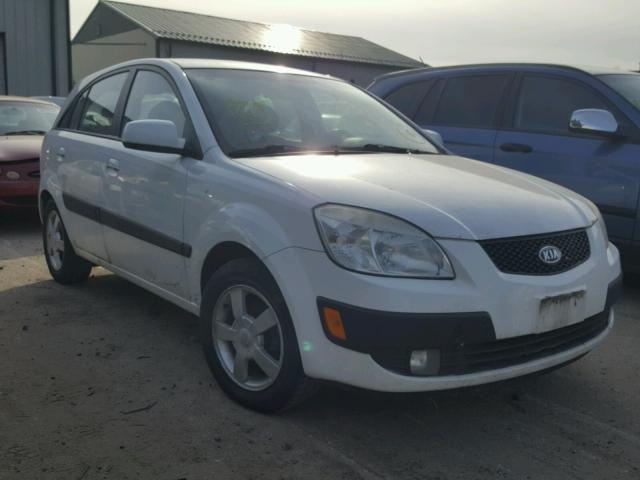 KNADE163966065121 - 2006 KIA RIO 5 WHITE photo 1