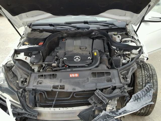 WDDGF4HB0EG207146 - 2014 MERCEDES-BENZ C 250 WHITE photo 7