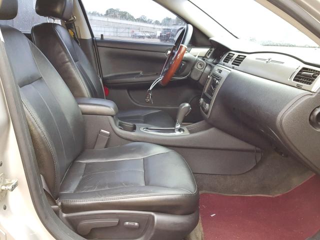 2G1WD58C481205288 - 2008 CHEVROLET IMPALA SUP 银色 照片 5