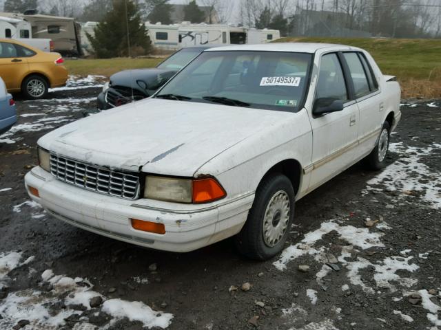 3P3AA46K2ST565308 - 1995 PLYMOUTH ACCLAIM WHITE photo 2