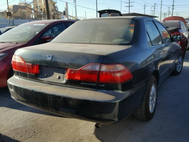 1HGCG564XWA062851 - 1998 HONDA ACCORD LX GREEN photo 4