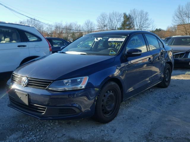 3VWDP7AJ7CM364783 - 2012 VOLKSWAGEN JETTA SE BLUE photo 2