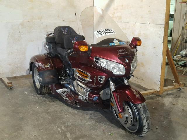 1HFSC47055A407574 - 2005 HONDA GL1800 MAROON photo 1