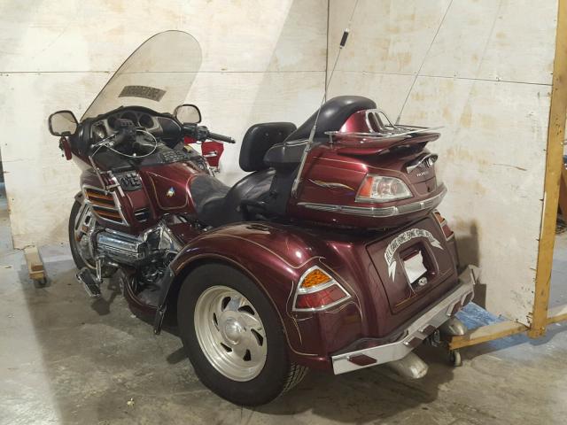 1HFSC47055A407574 - 2005 HONDA GL1800 MAROON photo 3