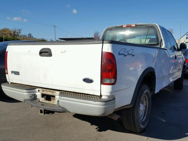 1FTRX18W5YNC21755 - 2000 FORD F150 WHITE photo 4