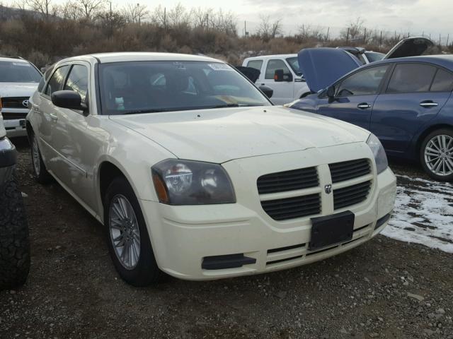 2D4FV48T25H618850 - 2005 DODGE MAGNUM SE WHITE photo 1