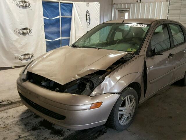 1FAFP34P23W152500 - 2003 FORD FOCUS SE BEIGE photo 9