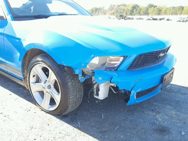 1ZVBP8AN6A5142819 - 2010 FORD MUSTANG BLUE photo 9