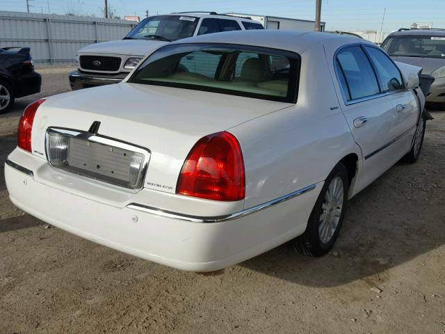 1LNHM81W44Y681971 - 2004 LINCOLN TOWN CAR E WHITE photo 4