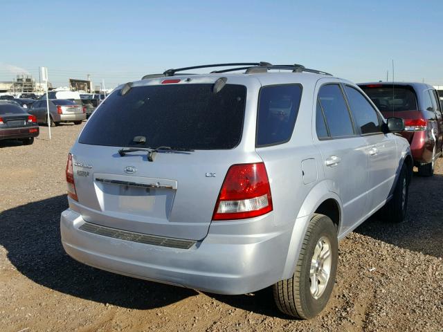 KNDJD733955385494 - 2005 KIA SORENTO EX SILVER photo 4