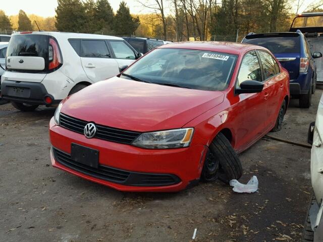 3VW2K7AJ0EM309214 - 2014 VOLKSWAGEN JETTA BASE RED photo 2