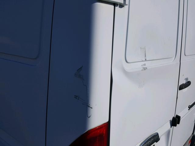 WD2YD641725377779 - 2002 FREIGHTLINER SPRINTER 2 WHITE photo 9