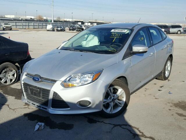 1FADP3F23EL420421 - 2014 FORD FOCUS SE SILVER photo 2