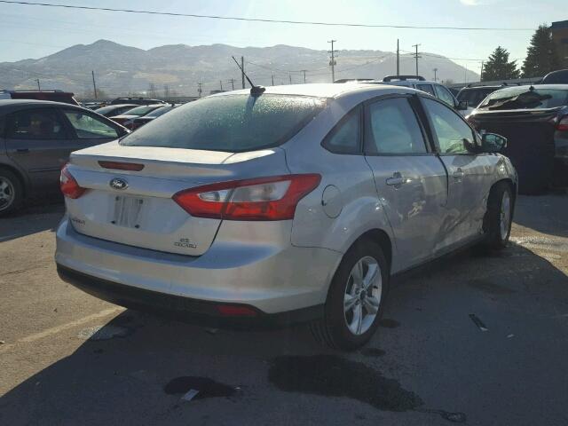 1FADP3F23EL420421 - 2014 FORD FOCUS SE SILVER photo 4