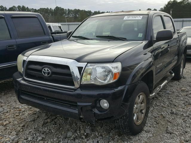 5TEJU62N15Z005896 - 2005 TOYOTA TACOMA DOU BLACK photo 2