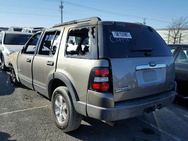 1FMEU63E56ZA10012 - 2006 FORD EXPLORER X GRAY photo 3