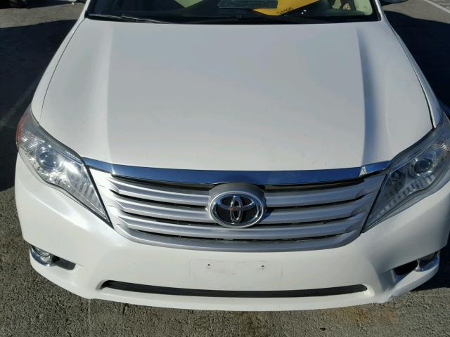 4T1BK3DB1BU378223 - 2011 TOYOTA AVALON BAS WHITE photo 7