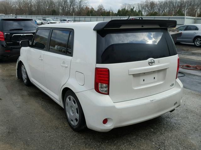 JTLZE4FE5CJ030181 - 2012 TOYOTA SCION XB WHITE photo 3