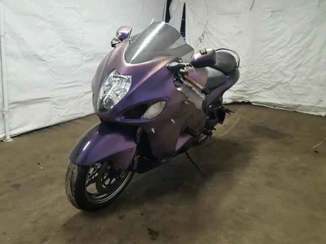 JS1GW71A252107991 - 2005 SUZUKI GSX1300 RK PURPLE photo 2