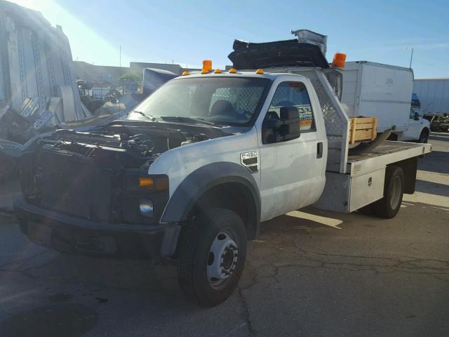 1FDGF46R09EB22153 - 2009 FORD F450 SUPER WHITE photo 2