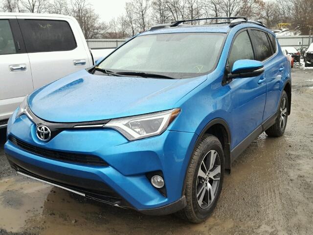 JTMRFREV5HD209379 - 2017 TOYOTA RAV4 XLE BLUE photo 2