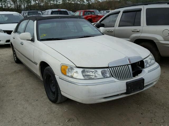 1LNHM82W9XY619467 - 1999 LINCOLN TOWN CAR S WHITE photo 1