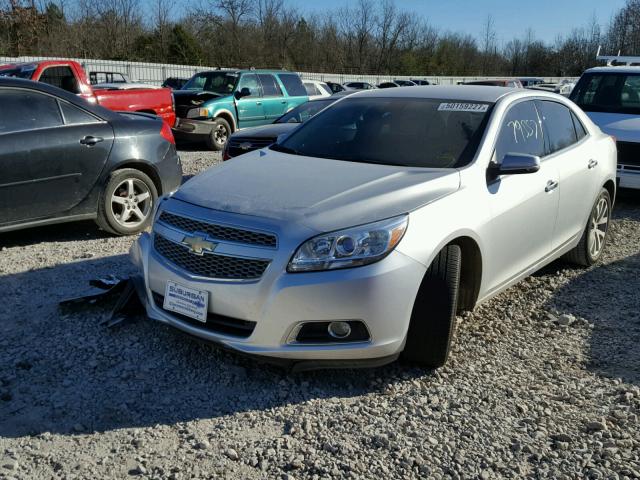 1G11H5SAXDF282420 - 2013 CHEVROLET MALIBU LTZ SILVER photo 2