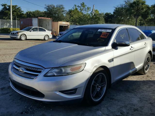 1FAHP2FW1BG147210 - 2011 FORD TAURUS LIM SILVER photo 2