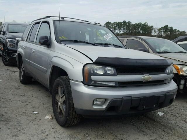 1GNDS13S852305750 - 2005 CHEVROLET TRAILBLAZE GRAY photo 1