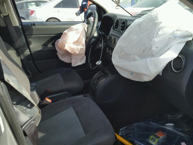 1C4NJCBA8FD386338 - 2015 JEEP COMPASS SP ვერცხლისფერი ფოტო 5