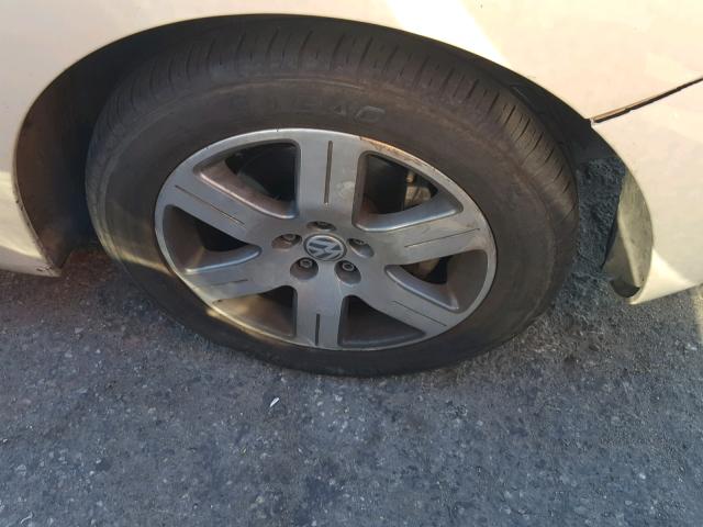 3VWRF31Y06M300605 - 2006 VOLKSWAGEN NEW BEETLE 白色 照片 9