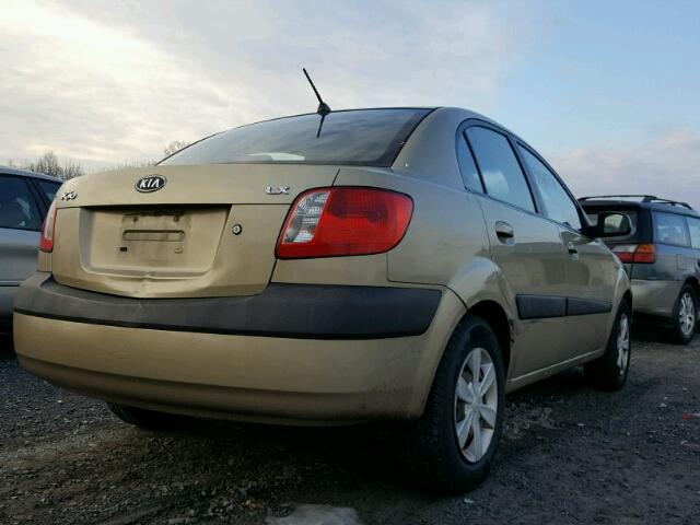 KNADE123866064189 - 2006 KIA RIO GOLD photo 4