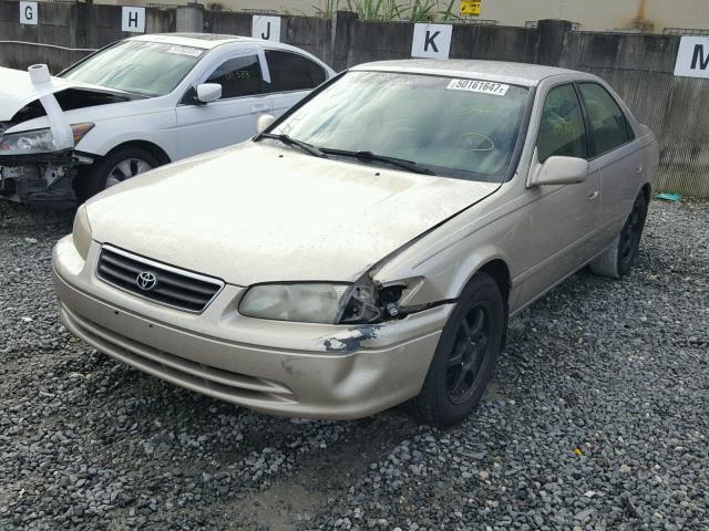 4T1BG22K8YU937970 - 2000 TOYOTA CAMRY CE BEIGE photo 2