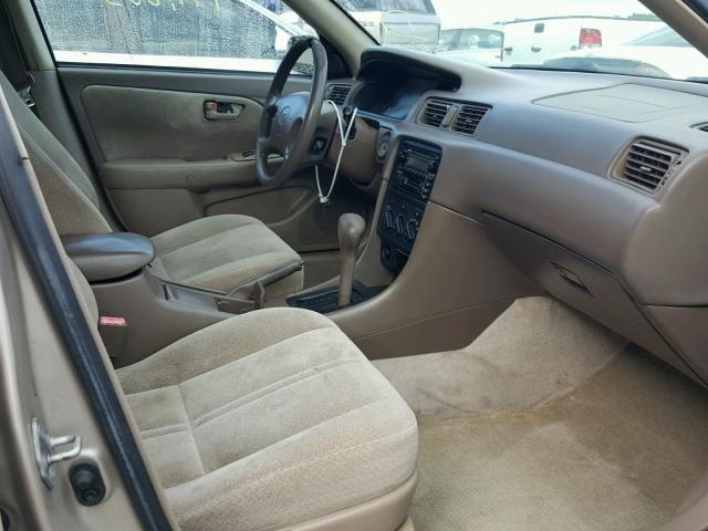 4T1BG22K8YU937970 - 2000 TOYOTA CAMRY CE BEIGE photo 5