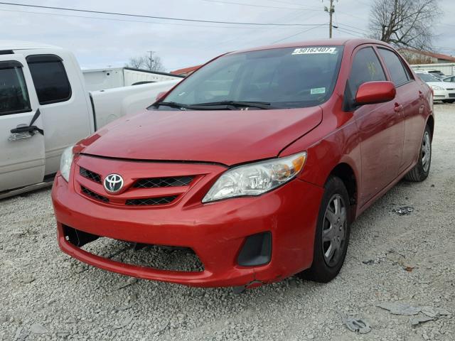 2T1BU4EE6DC011296 - 2013 TOYOTA COROLLA BA RED photo 2