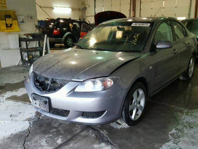 JM1BK12G461481652 - 2006 MAZDA 3 I GRAY photo 2