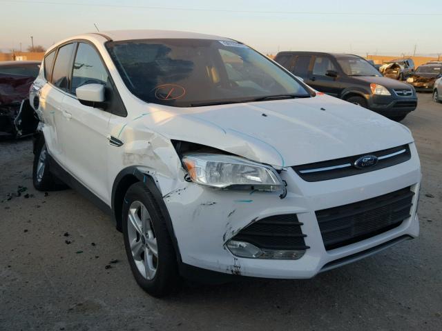 1FMCU9G96FUC27586 - 2015 FORD ESCAPE SE WHITE photo 1