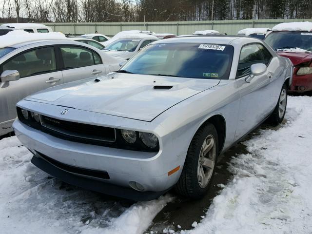 2B3CJ4DV2AH133543 - 2010 DODGE CHALLENGER SILVER photo 2