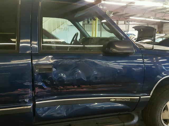 1GNFK16RXXJ576853 - 1999 CHEVROLET SUBURBAN K BLUE photo 9