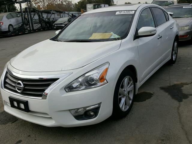 1N4AL3AP8EC401140 - 2014 NISSAN ALTIMA 2.5 WHITE photo 2