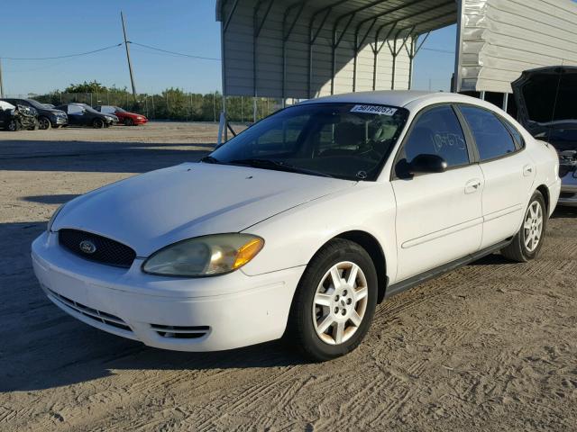 1FAHP53U27A112724 - 2007 FORD TAURUS SE WHITE photo 2