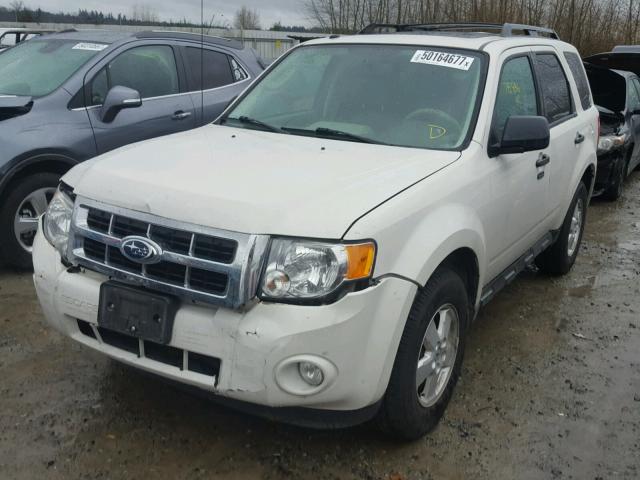 1FMCU0D70CKC83268 - 2012 FORD ESCAPE XLT WHITE photo 2