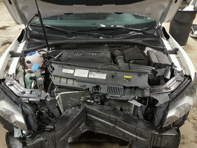 1VWAT7A35FC052984 - 2015 VOLKSWAGEN PASSAT S أبيض صورة 7