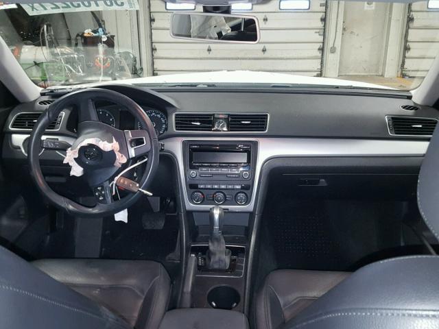 1VWAT7A35FC052984 - 2015 VOLKSWAGEN PASSAT S أبيض صورة 9